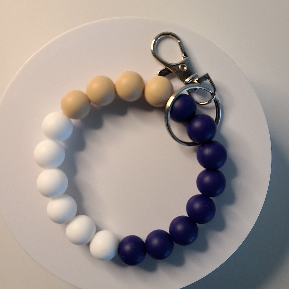 Bracelets - Picture 13 of 16